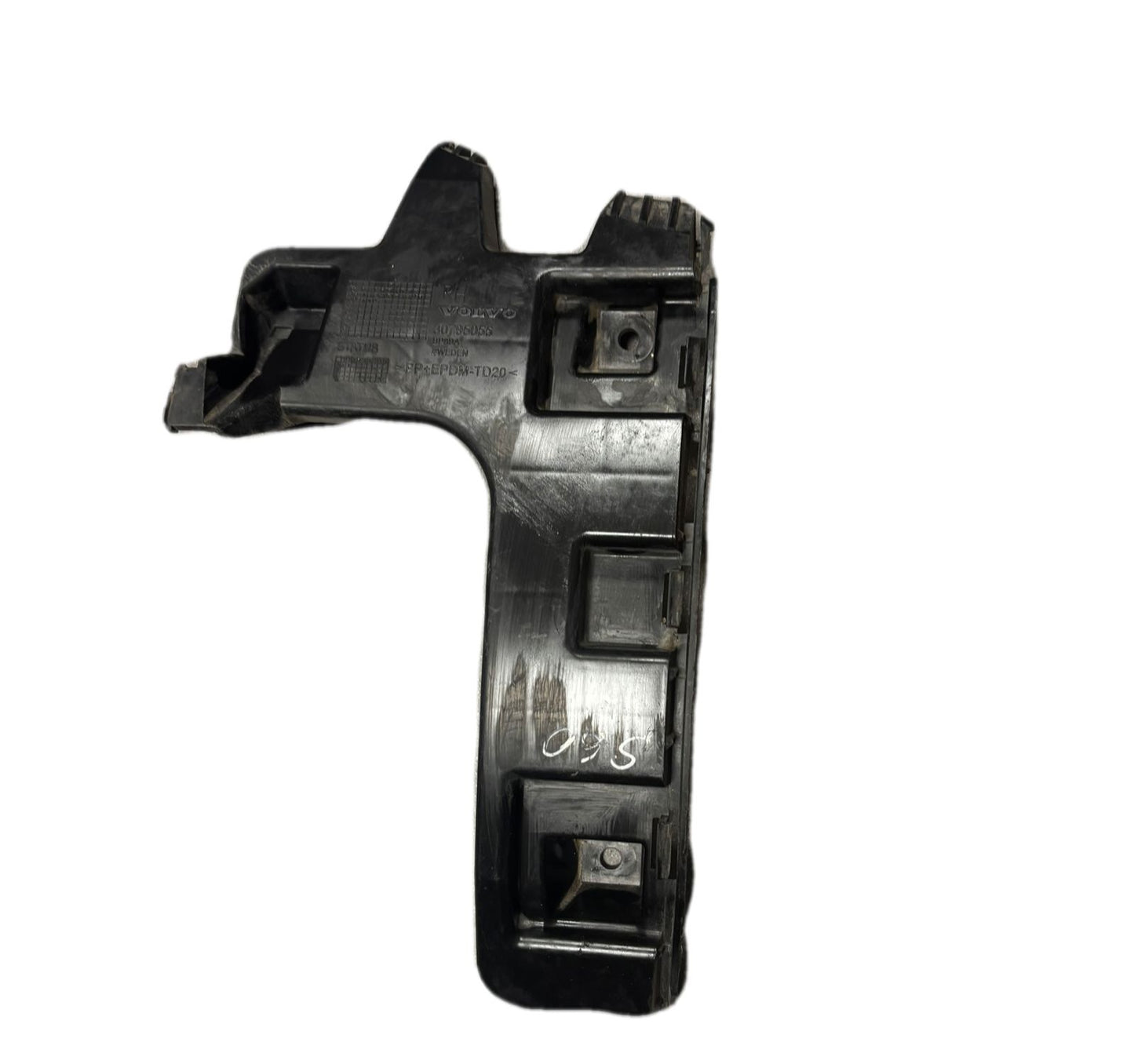 SOPORTE DE PARACHOQUES S60/V60 RH TRASERO 30795055 - PCR AUTOMOTRIZ