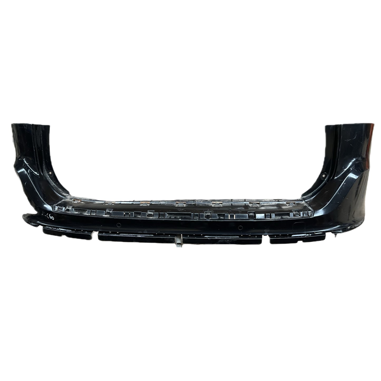 PARACHOQUE VOLVO TRASERO 30763426 negro.