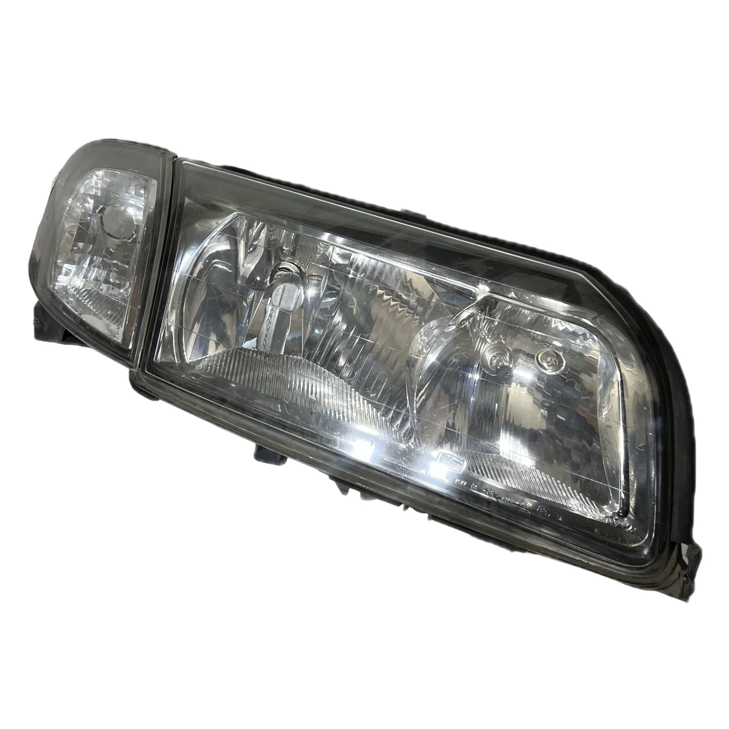 OPTICO VOLVO DELANTERO 8662856