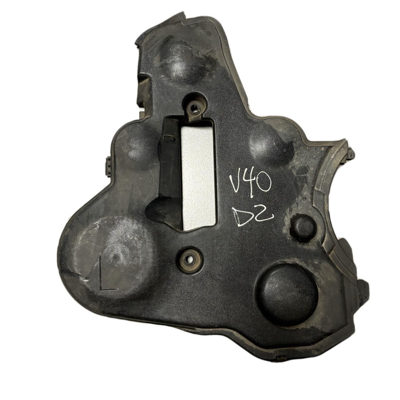 TAPA DE DISTRIBUCION VOLVO 31401491