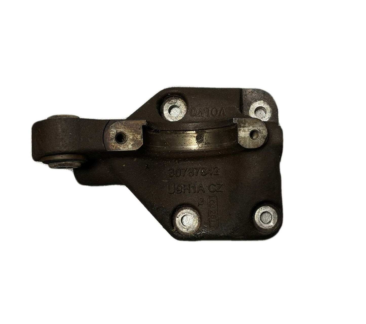 SOPORTE CENTRAL VOLVO 30787842 - PCR AUTOMOTRIZ