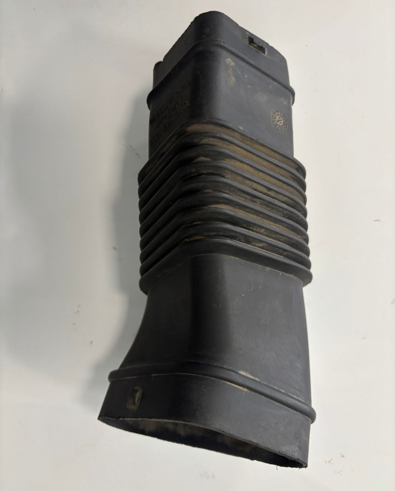 CONDUCTO DE AIRE VOLVO 31274555