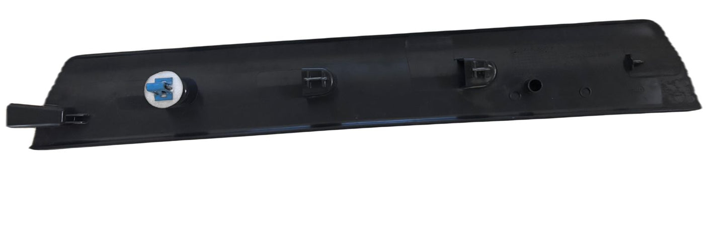 MOLDURA EMBELLECEDORA  PUERTA DELANTERA RH 31250823 - PCR AUTOMOTRIZ