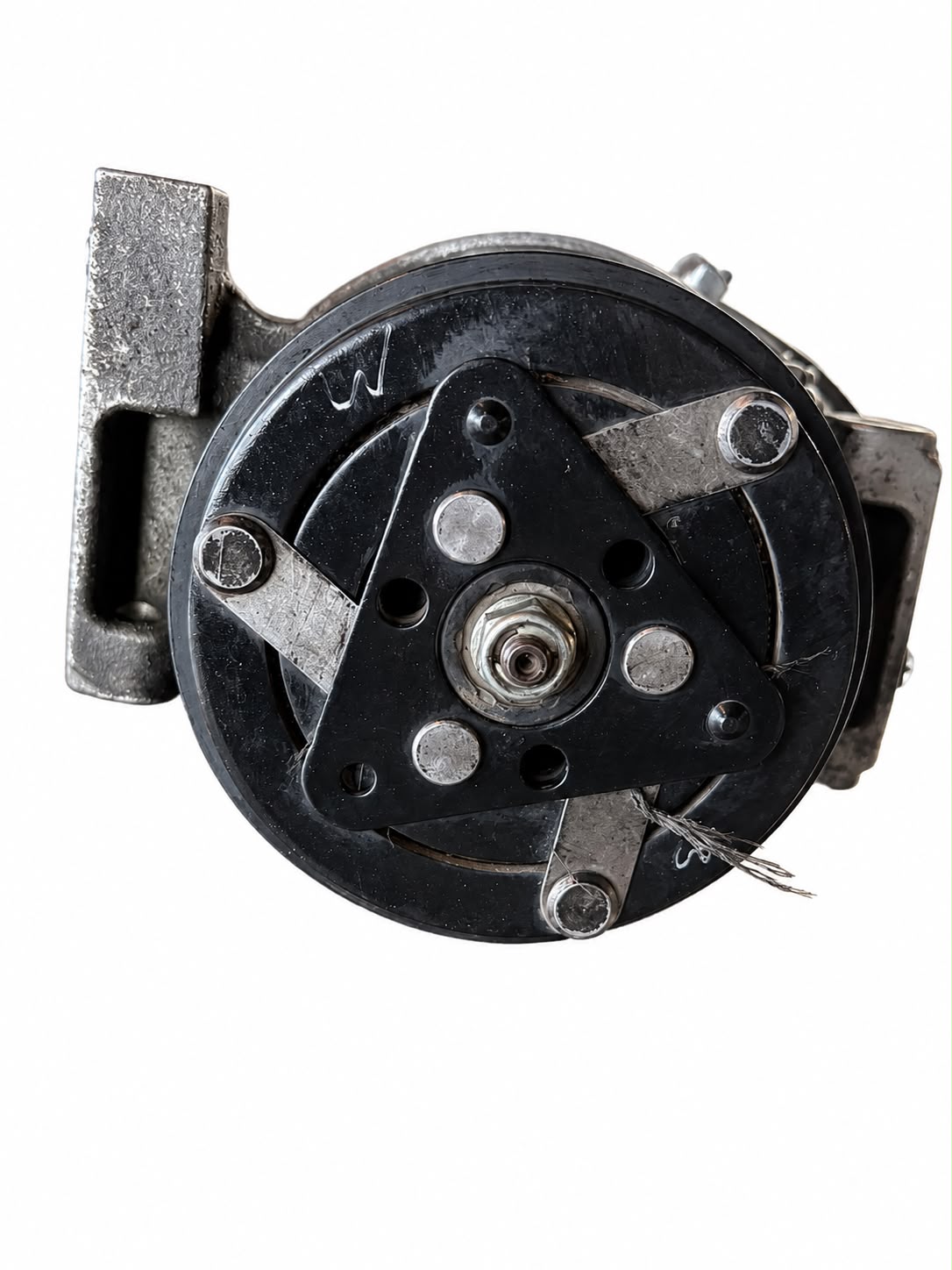 COMPRESOR DE AIRE VOLVO  D5/ D4 2.4 31497536