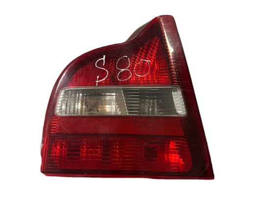 FOCO TRASERO S80  VOLVO LH 9154478 - PCR AUTOMOTRIZ