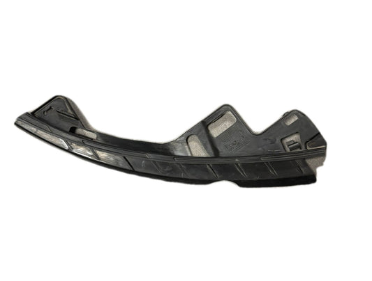 SOPORTE DE PARACHOQUES C30 RH DELANTERO 31323157 - PCR AUTOMOTRIZ