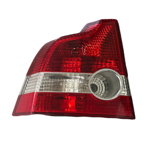 FOCO TRASERO S40 LH VOLVO 31213554 - PCR AUTOMOTRIZ