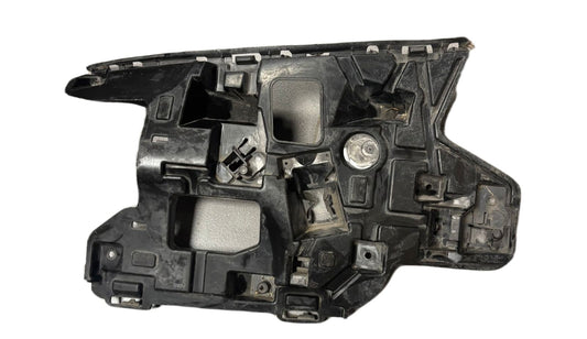 SOPORTE DE PARACHOQUES V40 LH DELANTERO 31425001 - PCR AUTOMOTRIZ