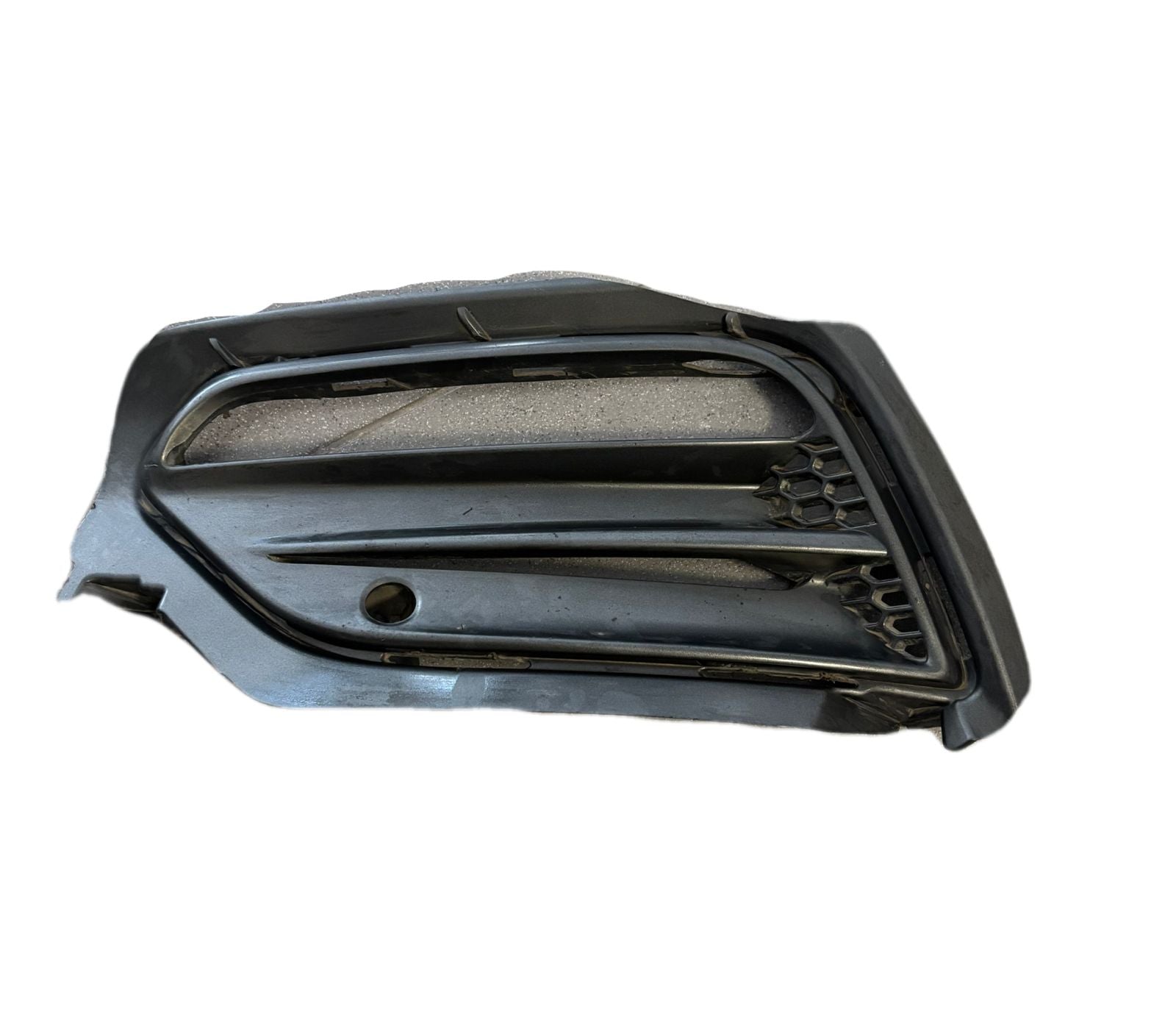 CUBIERTA NEBLINERO S60/V60 LH 31383152 – PCR AUTOMOTRIZ