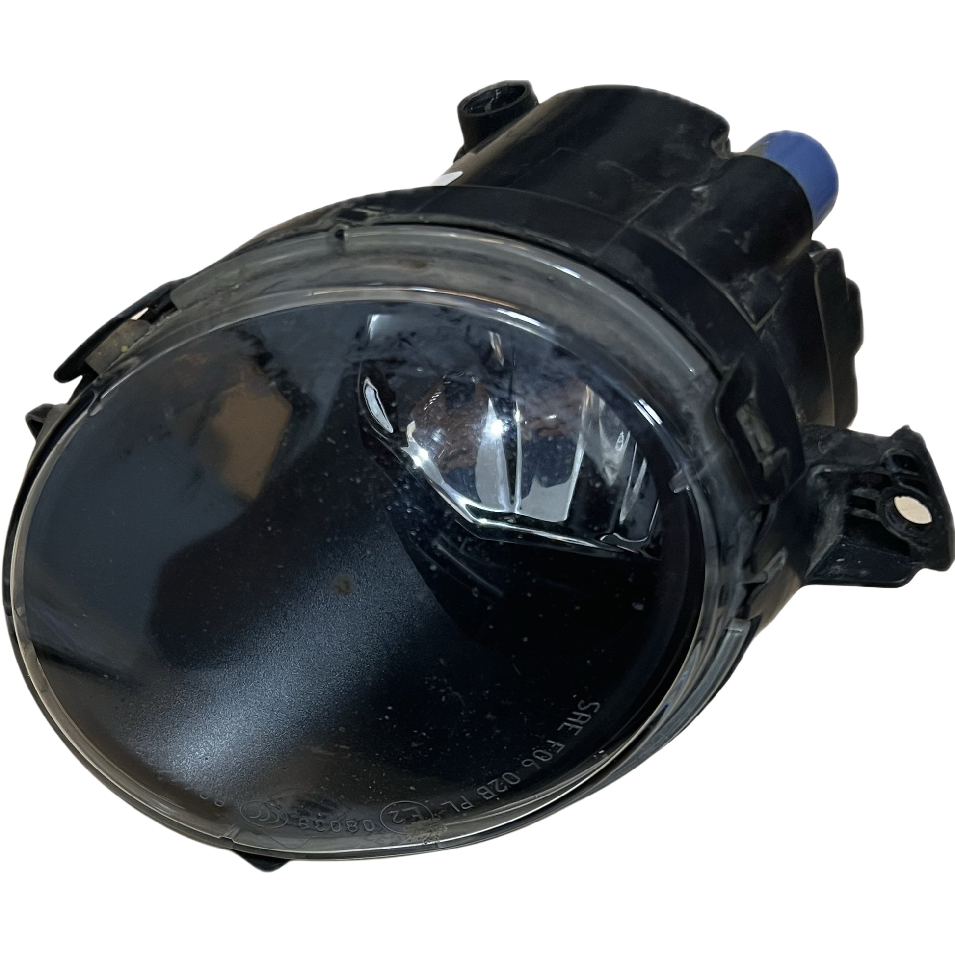 NEBLINERO VOLVO RH 30796681 E19 - PCR AUTOMOTRIZ