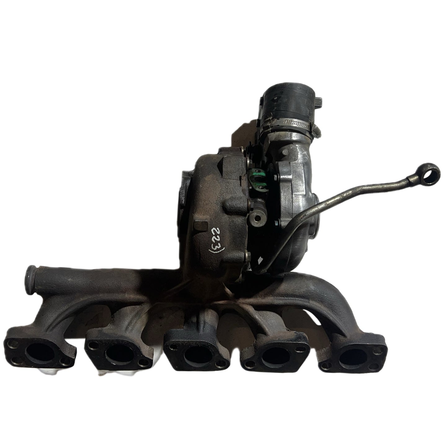 TURBO CON MULTIPLE DE ESCAPE VOLVO 2.4 31219697 XC90 (DETALLE CONECTOR)