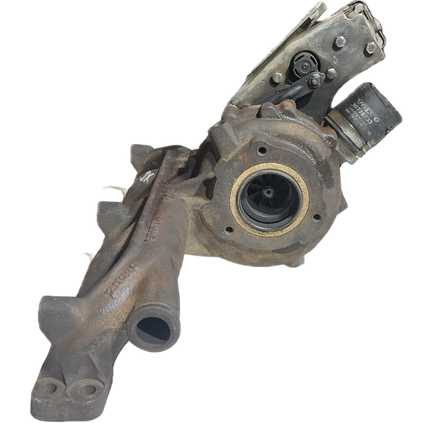 TURBO CON MULTIPLE DE ESCAPE VOLVO 2.4 31219697 XC90 (DETALLE CONECTOR)