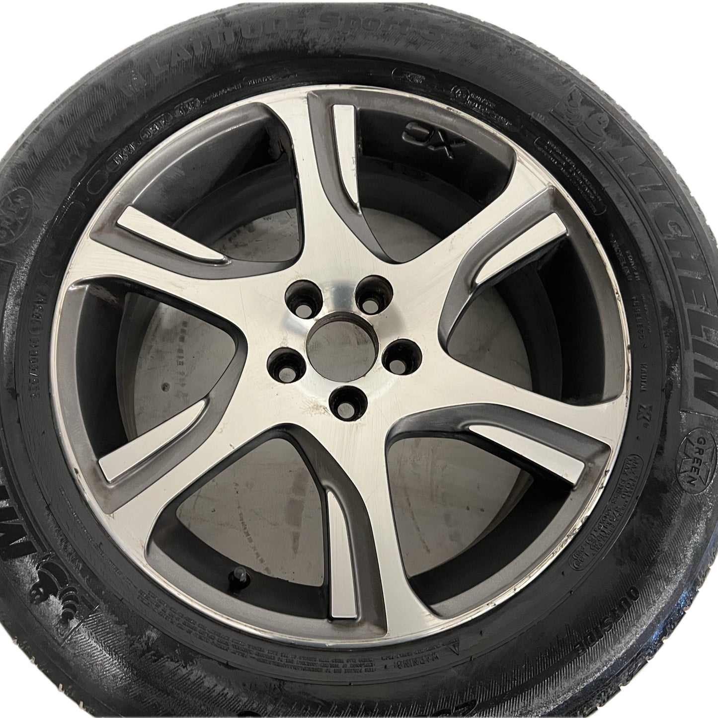 LLANTA VOLVO ARO 18.  31280139