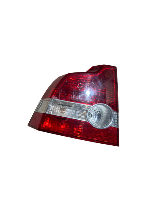 FOCO TRASERO VOLVO 31395845