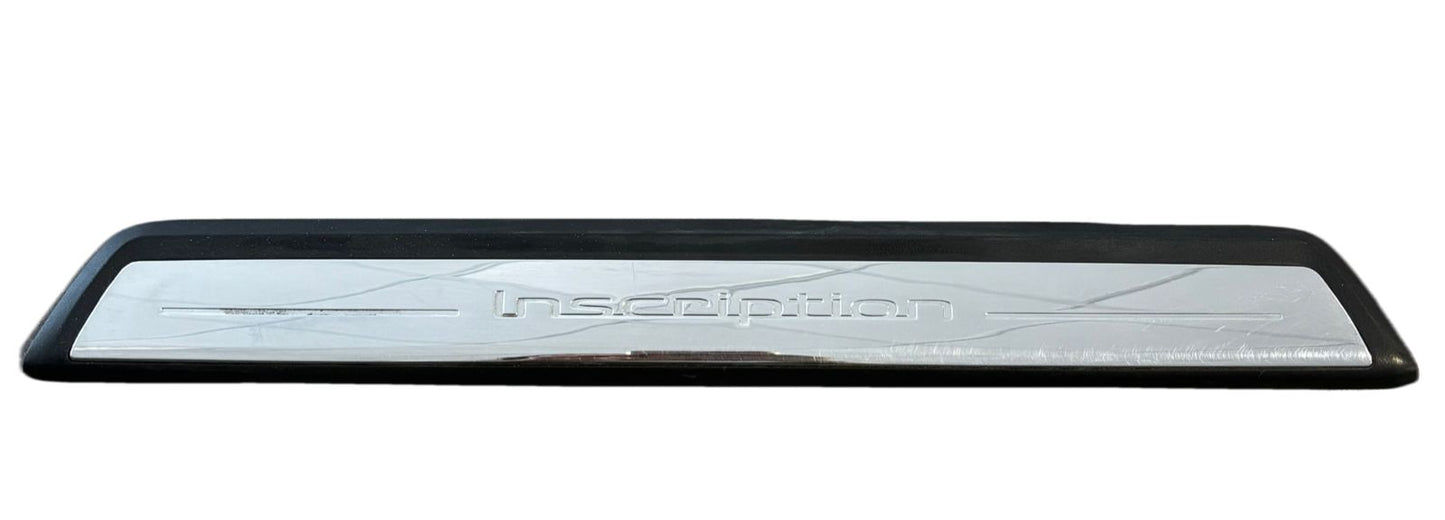 MOLDURA DE UMBRAL DE PUERTA VOLVO V40 31462012 - PCR AUTOMOTRIZ