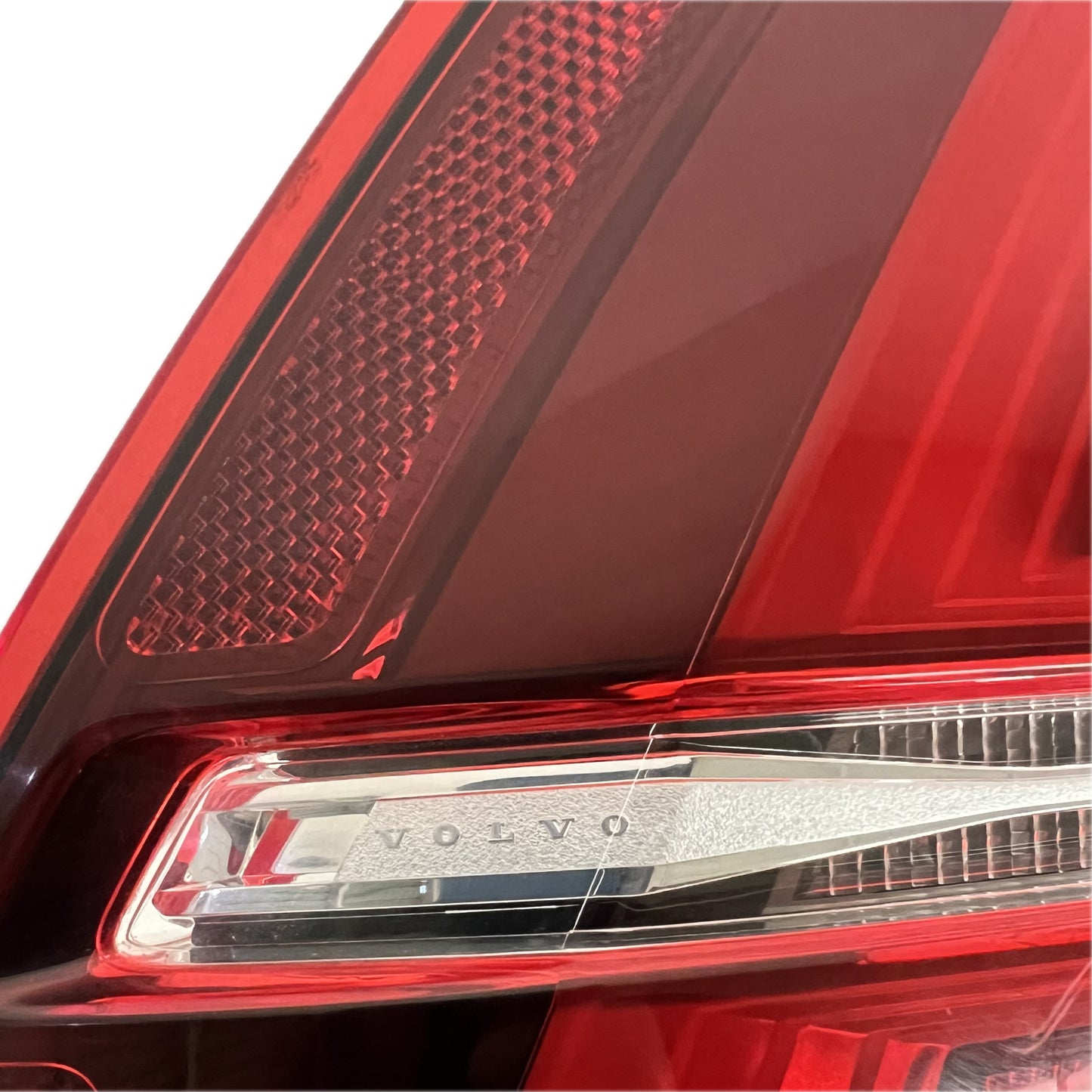 FOCO TRASERO IZQUIERDO VOLVO S60 2020 - 2024  A045591