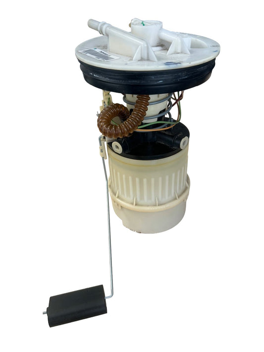 Bomba de Combustible Volvo OEM X0138846NJ  Usada