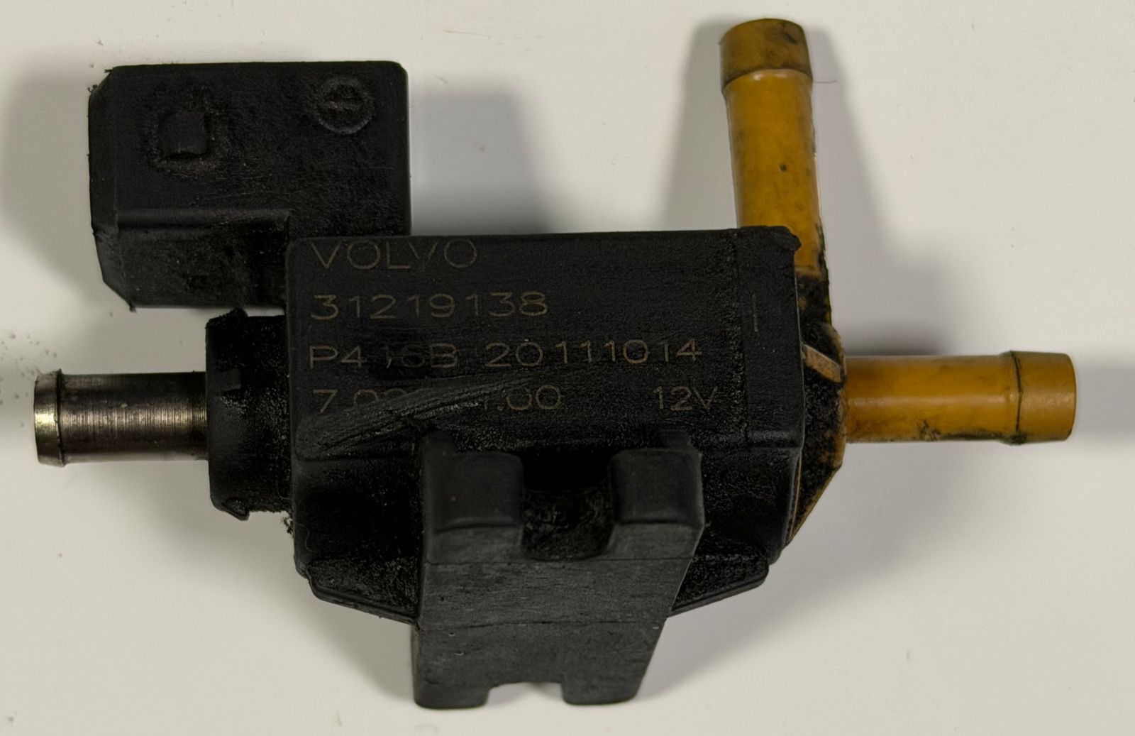 VÁLVULA DE SOLENOIDE 31219138 - PCR AUTOMOTRIZ