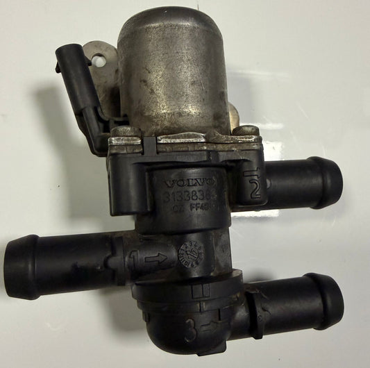 VALVULA DE CONTROL DE REFRIGERANTE 31338385