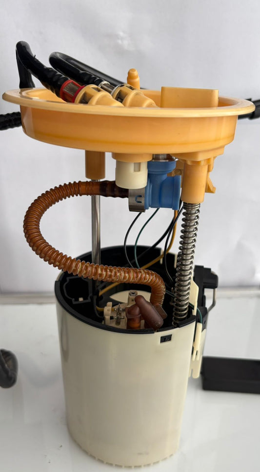 Bomba de Combustible Volvo OEM  31336427  Usada –