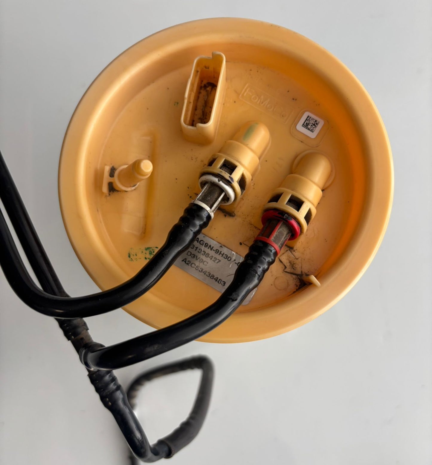 Bomba de Combustible Volvo OEM  31336427  Usada –