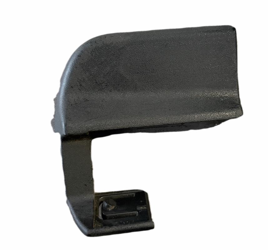CUBIERTA DE RIEL DE ASIENTO DELANTERO 08629854