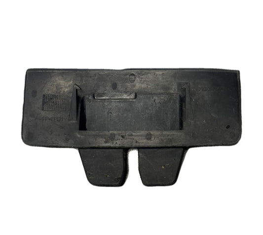 MOLDURA DE PORTÓN TRASERO 31416156 - PCR AUTOMOTRIZ