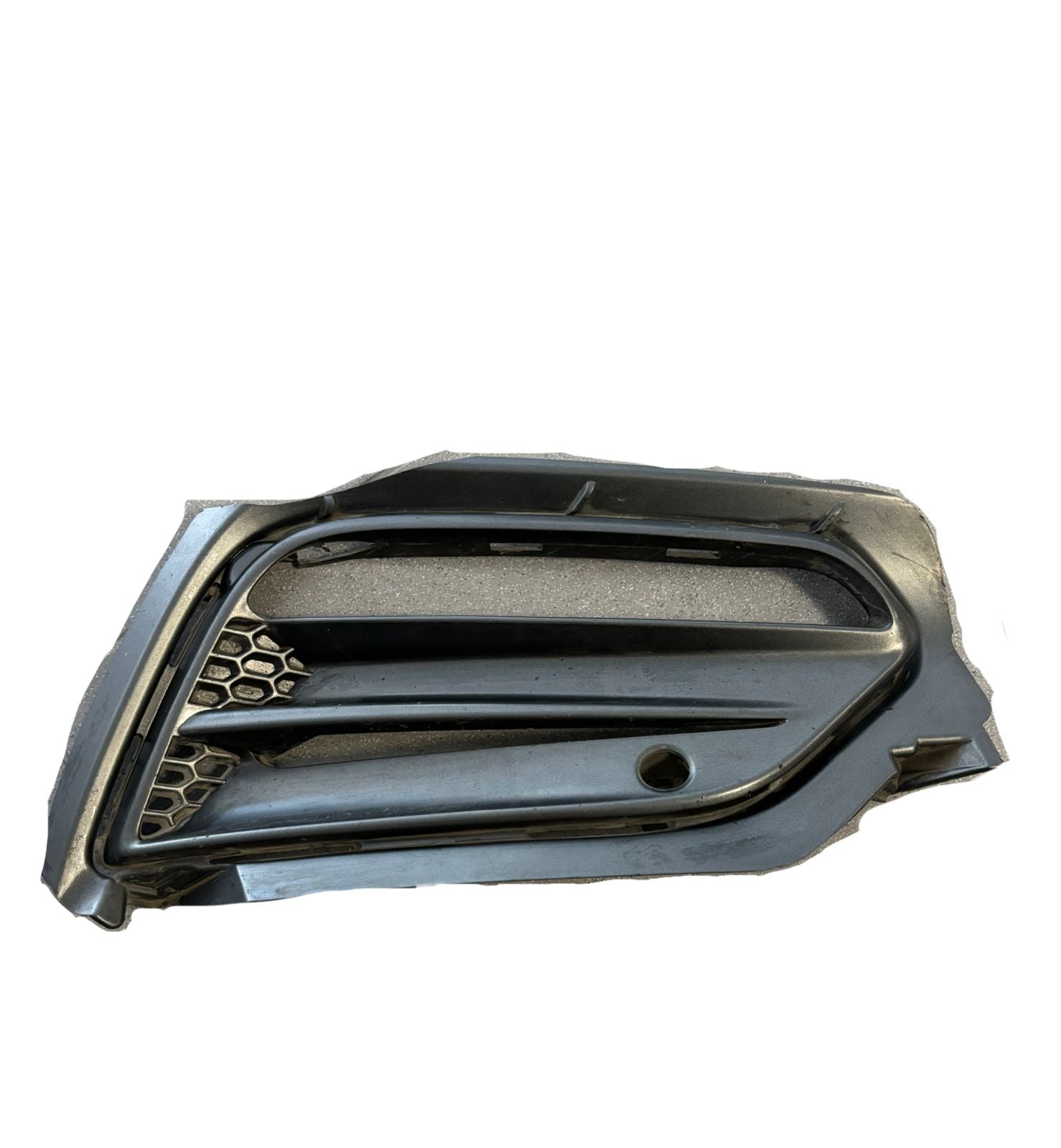 CUBIERTA NEBLINERO S60/V60 RH 31383153 - PCR AUTOMOTRIZ